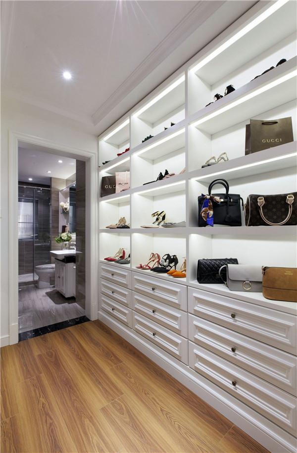 簡(jiǎn)歐式三居室300